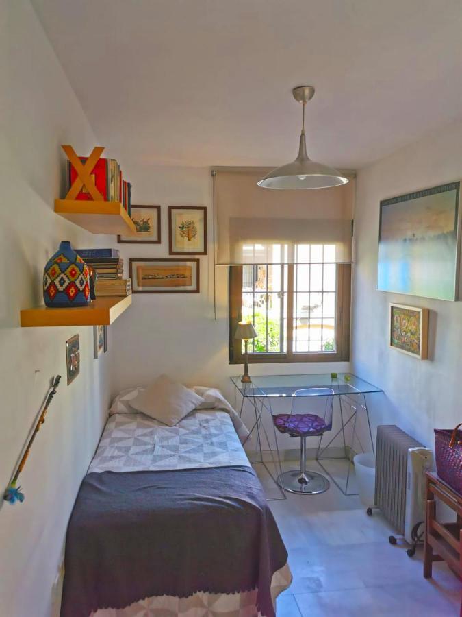 Habitacion Agradable Con Bano Individual Sevilla Kültér fotó